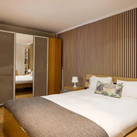Alfama 2br Near Se & Terreiro Do Paco Апартаменты *