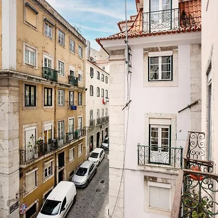 Alfama 2br Near Se & Terreiro Do Paco Лиссабон