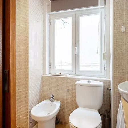 Alfama 2br Near Se & Terreiro Do Paco * Лиссабон